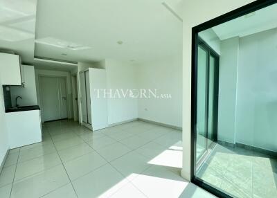 Condo for sale studio 28 m² in Siam Oriental Plaza, Pattaya