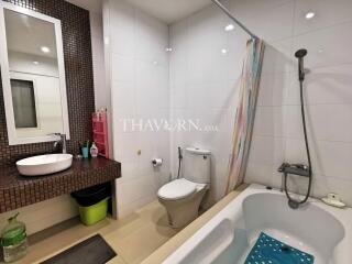 Condo for sale studio 40 m² in Diamond Suites Resort, Pattaya