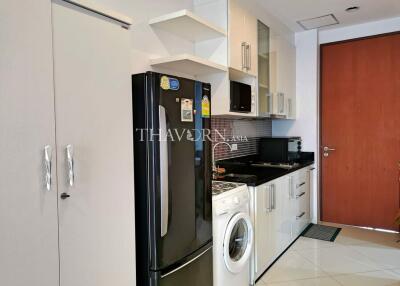 Condo for sale studio 40 m² in Diamond Suites Resort, Pattaya