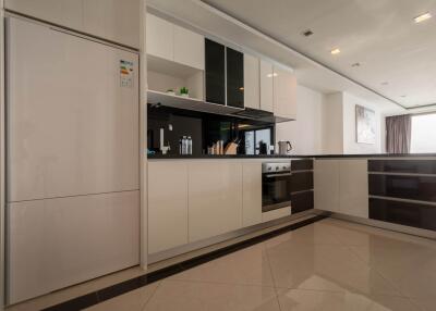 Wong Amat Tower - 2 Bed 2 Bath Sea View with Private Elevator (20th floor)