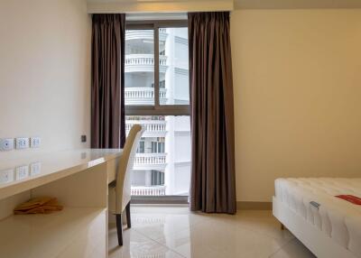 Wong Amat Tower - 2 Bed 2 Bath Sea View with Private Elevator (20th floor)