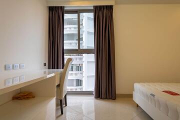 Wong Amat Tower - 2 Bed 2 Bath Sea View with Private Elevator (20th floor)