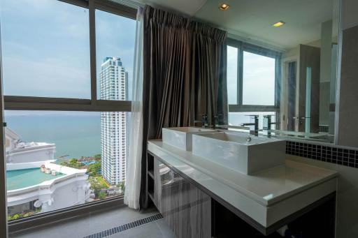 Wong Amat Tower - 2 Bed 2 Bath Sea View with Private Elevator (30th floor)