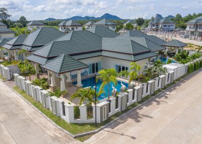 Baan Dusit Pattaya Hill - 3 Bed 2 Bath with Private Pool