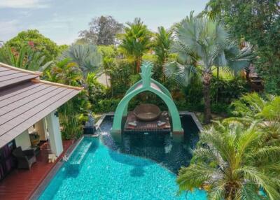 East Pattaya 4BR/4BA Pool Villa for Sale