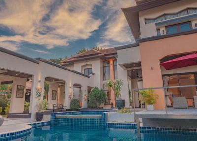 Pool Villa for Sale in East Pattaya - 4 Bed 4 Bath