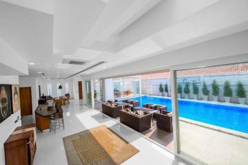Pool Villa for Sale in South Pattaya - 6 Bed 7 Bath with Private Pool