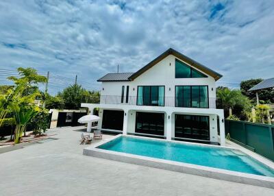 Pool Villa for Sale in Chak Ngaeo - 4 Bed 4 Bath Mountain View