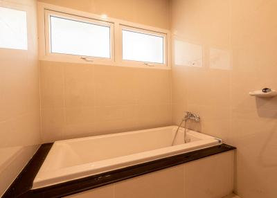 Villa for Sale in Naklua - 4 Bed 4 Bath Sea View with Private Pool