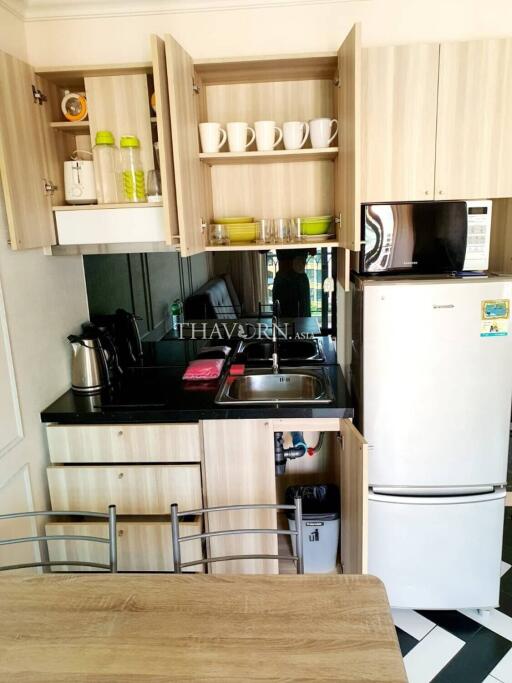 ขาย คอนโด 1 ห้องนอน 35 ตร.ม. ใน  Venetian Condo Resort, Pattaya