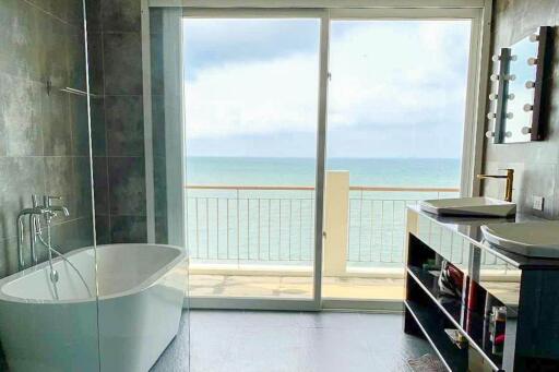 Townhome for Sale in Naklua - 4 Bed 6 Bath Sea View with Private Pool