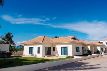 Pool Villa in Mabprachan - 4 Bed 4 Bath