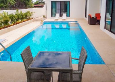 Pool Villa in Mabprachan - 4 Bed 4 Bath