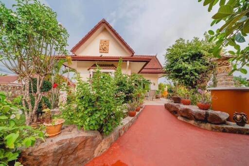 House for Sale in Huay Yai - 6 Bed 4 Bath with Private Pool