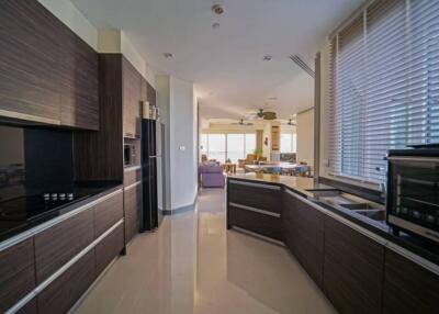 Reflection - 3 Bed 5 Bath Sea View with Private Jacuzzi (53th floor)