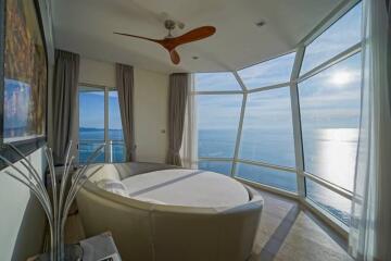 Reflection - 3 Bed 5 Bath Sea View with Private Jacuzzi (53th floor)