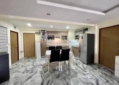 Condo for sale 2 bedroom 85 m² in Jomtien beach condominium, Pattaya