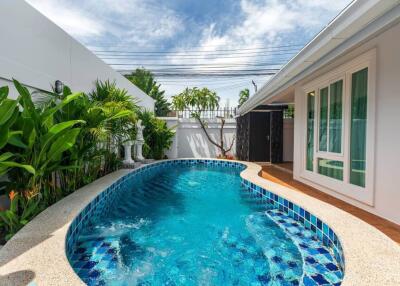 Pool Villa - 4 Bed 3 Bath in South Pattaya