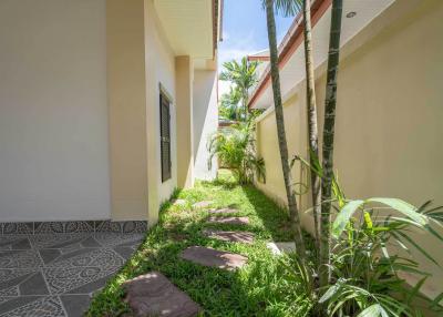 House for Sale in Ban Ampur - 5 Bed 3 Bath with Private Pool