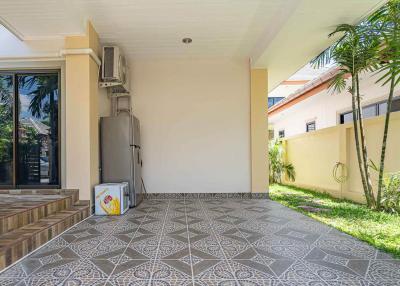 House for Sale in Ban Ampur - 5 Bed 3 Bath with Private Pool