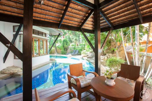 4-Bedroom, 4-Bathroom Villa with Private Pool in Dharawadi