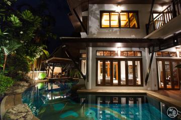 4-Bedroom, 4-Bathroom Villa with Private Pool in Dharawadi