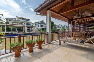 Jomtien Yacht Club - 3 Bed 4 Bath Private Mooring Villa