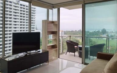 Riviera Wongamat -1 Bed 1 Bath City View (6th Floor)