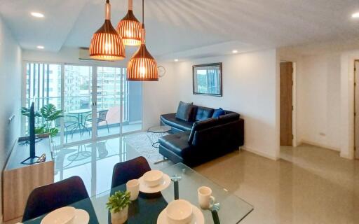 Sea Saran - 2 Bed 2 Bath (6th Floor)