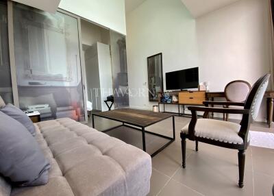 ขาย คอนโด 1 ห้องนอน 55 ตร.ม. ใน  Modus Beachfront Condominium, Pattaya