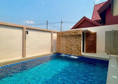 House For Sale - 3 Bed 3 Bath With Private Pool
