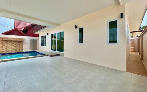 House For Sale - 3 Bed 3 Bath With Private Pool