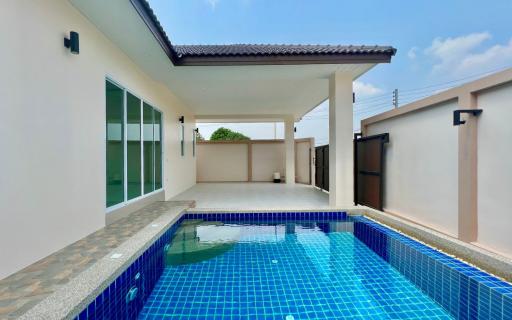 House For Sale - 3 Bed 3 Bath With Private Pool