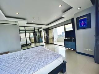 ขาย คอนโด 2 ห้องนอน 114 ตร.ม. ใน  PKCP Tower, Pattaya