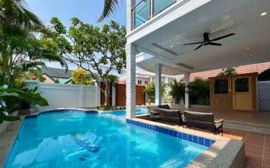 Pool Villa for Sale - 5 Bed 4 Bath