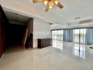 Condo for sale 2 bedroom 179 m² in Somphong Condotel, Pattaya
