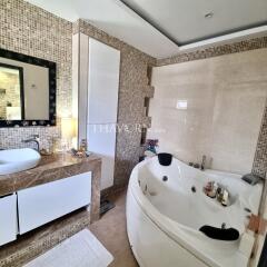 Condo for sale 3 bedroom 150 m² in Executive Residence 1, Pattaya