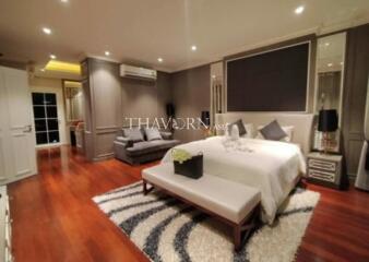 ขาย คอนโด 2 ห้องนอน 405 ตร.ม. ใน  888 Villa Park Condominium, Pattaya