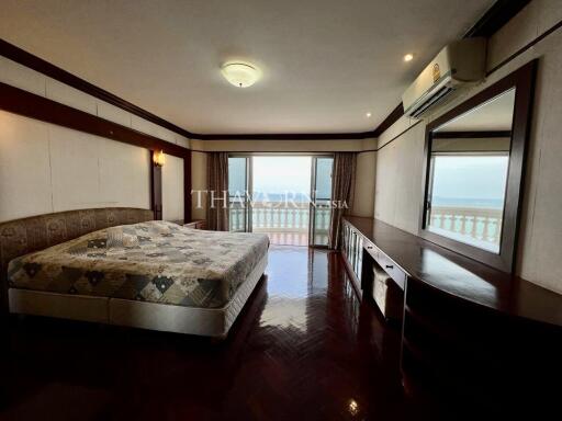 ขาย คอนโด 3 ห้องนอน 174 ตร.ม. ใน  Park Beach Condominium, Pattaya