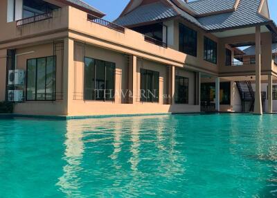 House For sale 3 bedroom 270 m² with land 151 wa² , Pattaya