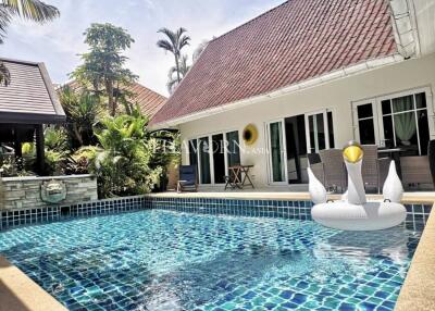 House For sale 3 bedroom 396 m² with land 240 m² in Pool villa, Pattaya