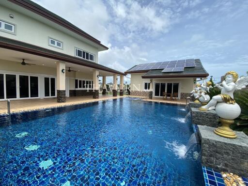 House For sale 5 bedroom 750 m² with land 0 m² in Baan Dusit, Pattaya