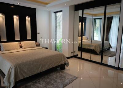 บ้าน ขาย 5 ห้องนอน 650 ตร.ม. ที่ดิน 1000 m² , Pattaya