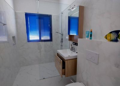 Sunrise Hua Hin:New and Solid 2 bedroom Villa