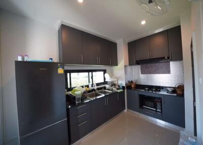 Spacious 3 bed house at Ploenchit Collina