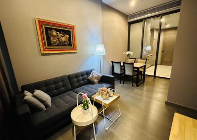For RENT : The Esse at Singha Complex / 1 Bedroom / 1 Bathrooms / 48 sqm / 37000 THB [R11646]