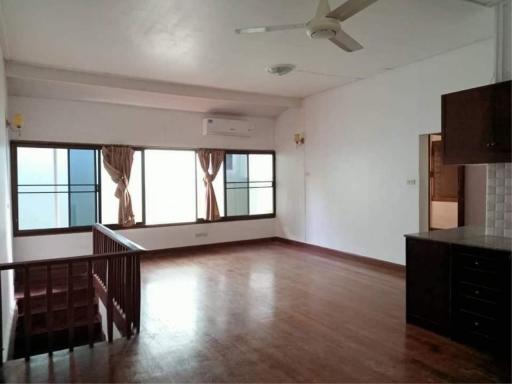 Single House Sukhumvit 36