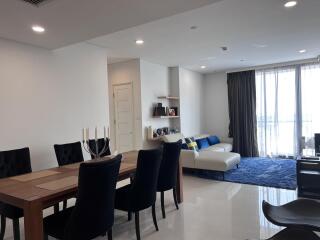 Aguston Sukhumvit 22