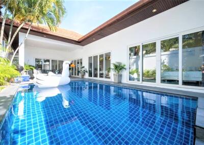 Majestic Residence Villa For Rent in Pattaya