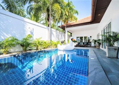 Majestic Residence Villa For Rent in Pattaya